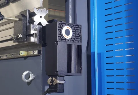 MetalTec 4+1 ЧПУ HBC 50/1600 МТ-15 Листогибочный пресс с ЧПУ: иллюстрация 4