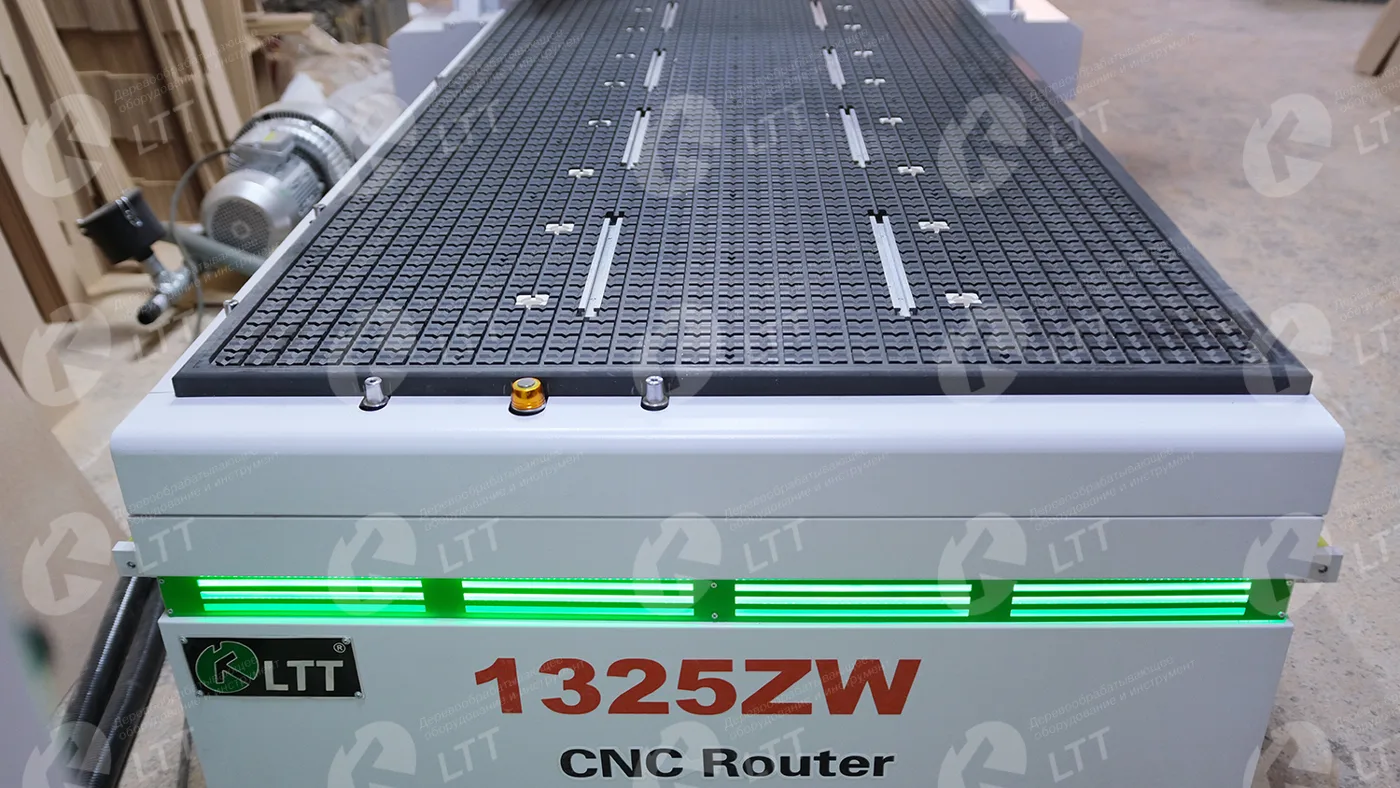 Фрезерный станок с ЧПУ LTT-1325ZW (автоматическая смена инструмента): фото 2
