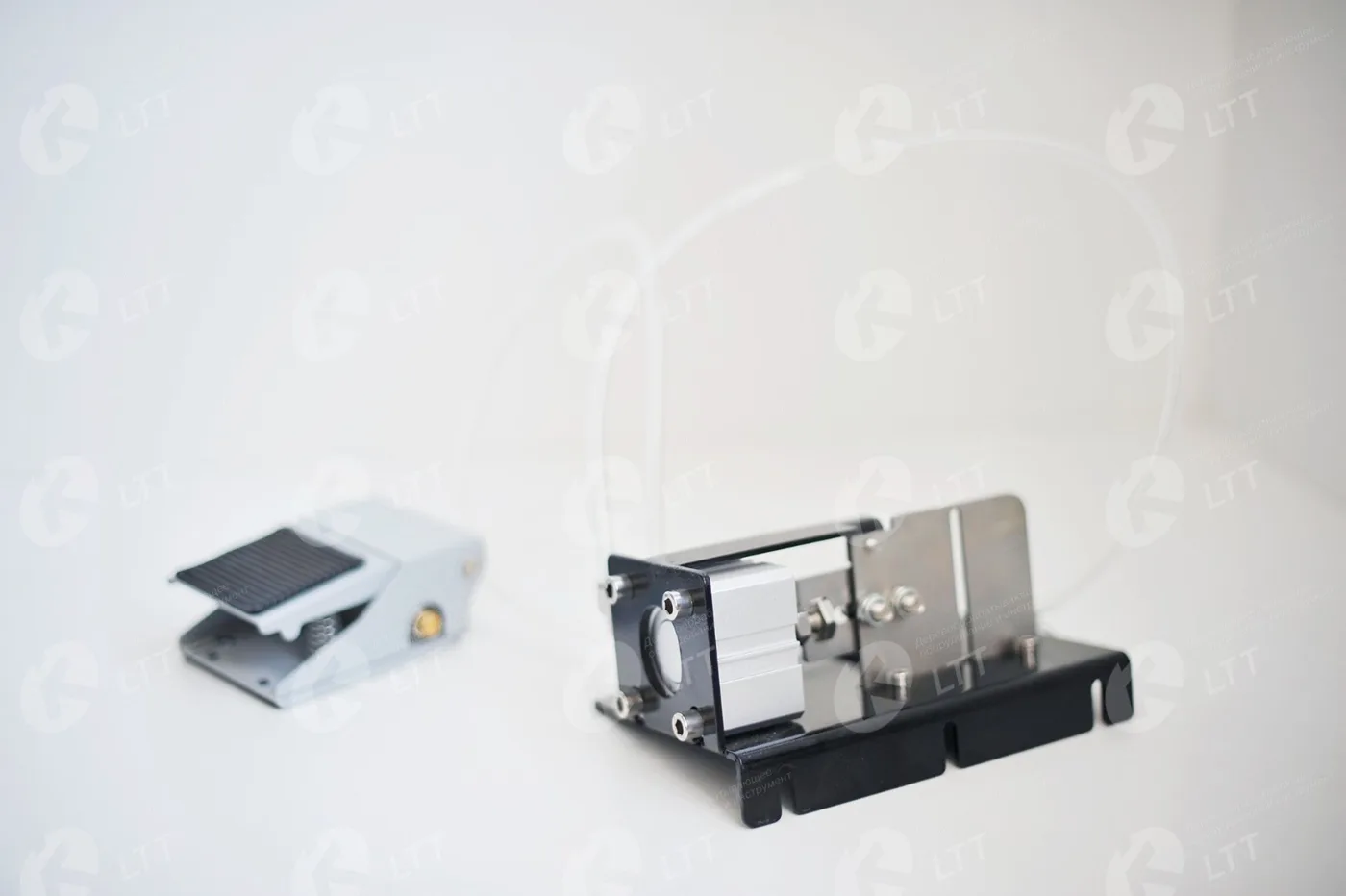 Торцевой подрезатель кромки JB32S PNEVMO LTT
