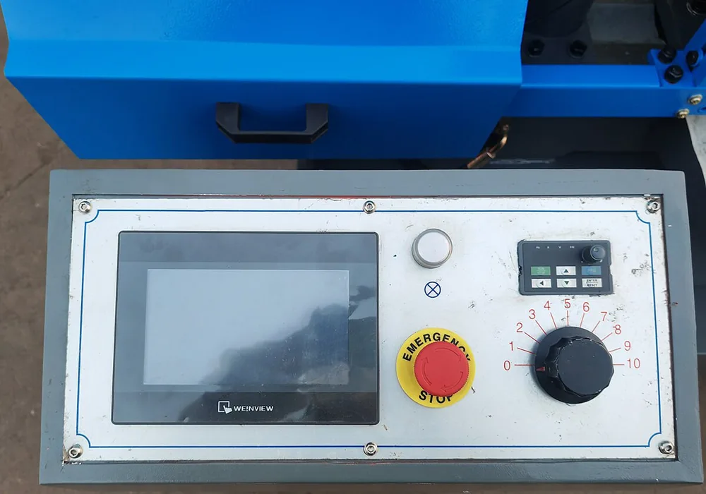 MetalTec BS 300 ZA автоматический колонный ленточнопильный станок: фото 3
