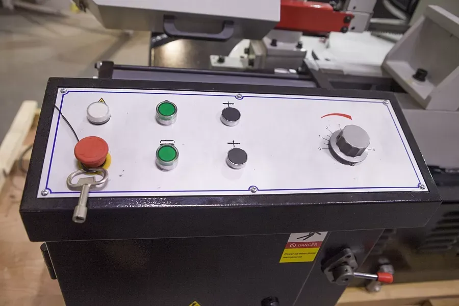 Полуавтоматический ленточнопильный станок Stalex TBK-4228A, арт. CN1153: фото 3